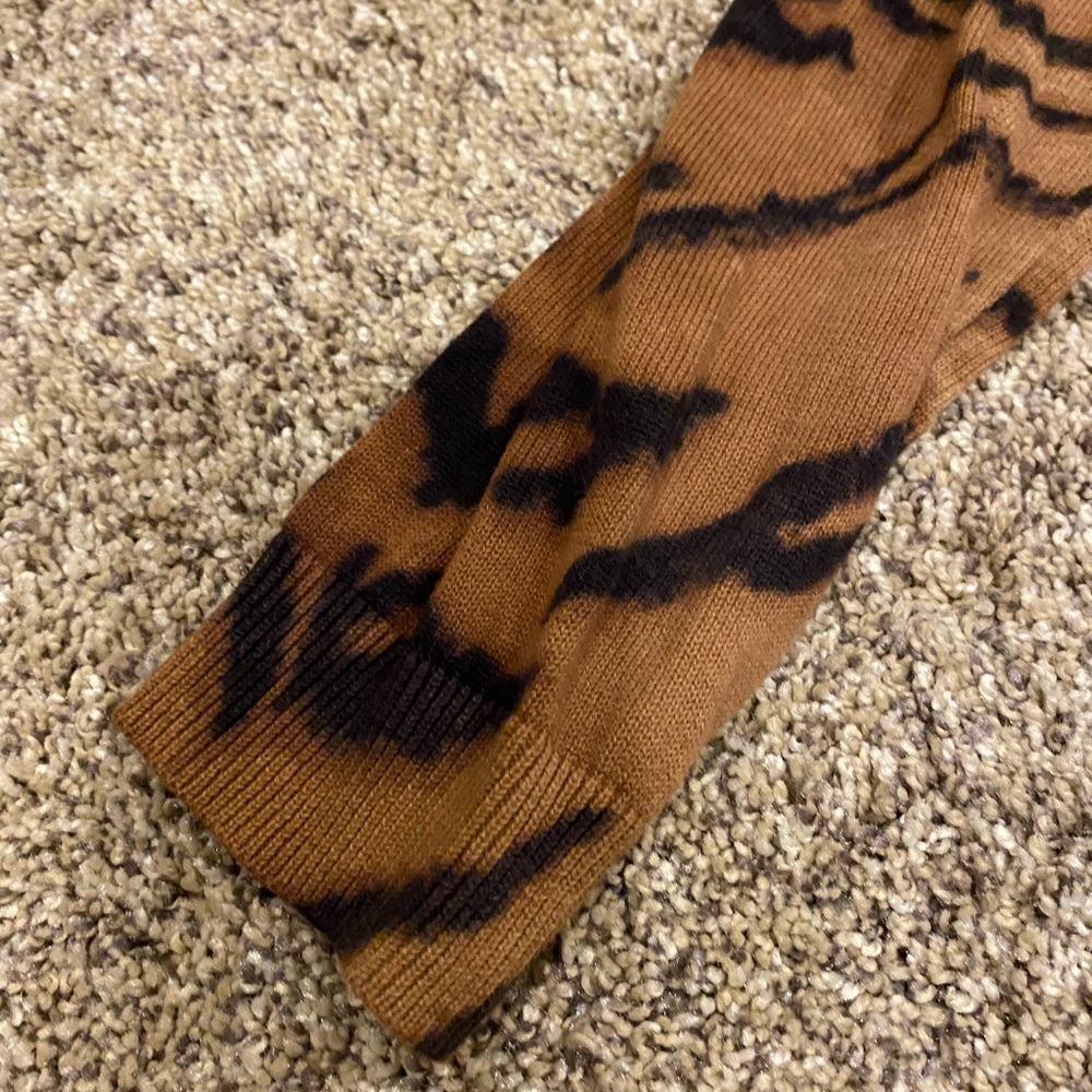 Chaps Sweater - Picture 14 of 14